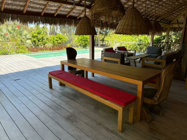 Imagem 4 de Casa frente ao mar no condomínio Jaguaribe Villas, no Pontal do Maceió